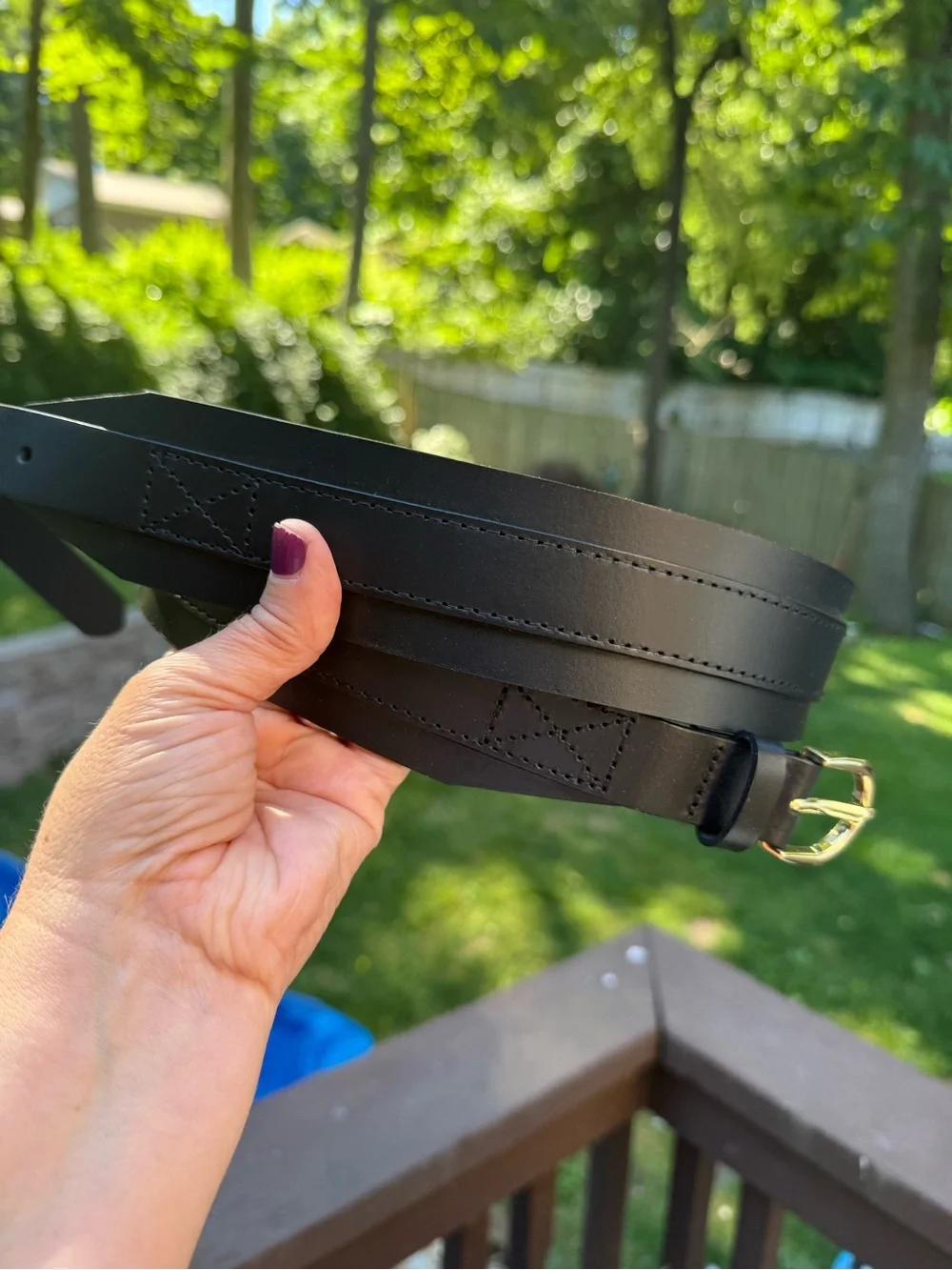 black leather J.Crew belt features a polished gold-tone buckle 2” Wide L/XL - Picture 3 of 7